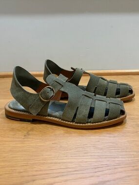 Poetry Fashion Green Suede Fisherman Sandals - Like New